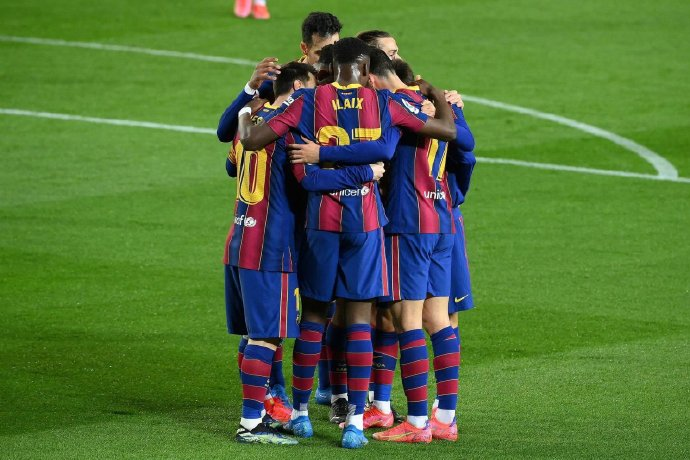  那不勒斯客场血洗萨勒尼塔纳，克瓦拉茨赫利亚上演帽子戏法