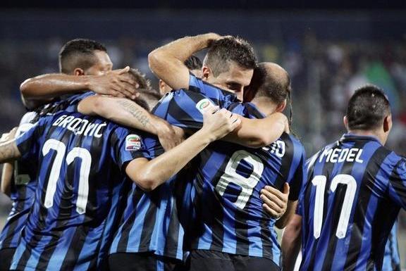  国际米兰逆转取胜，蓝黑军团稳居意甲积分榜首位